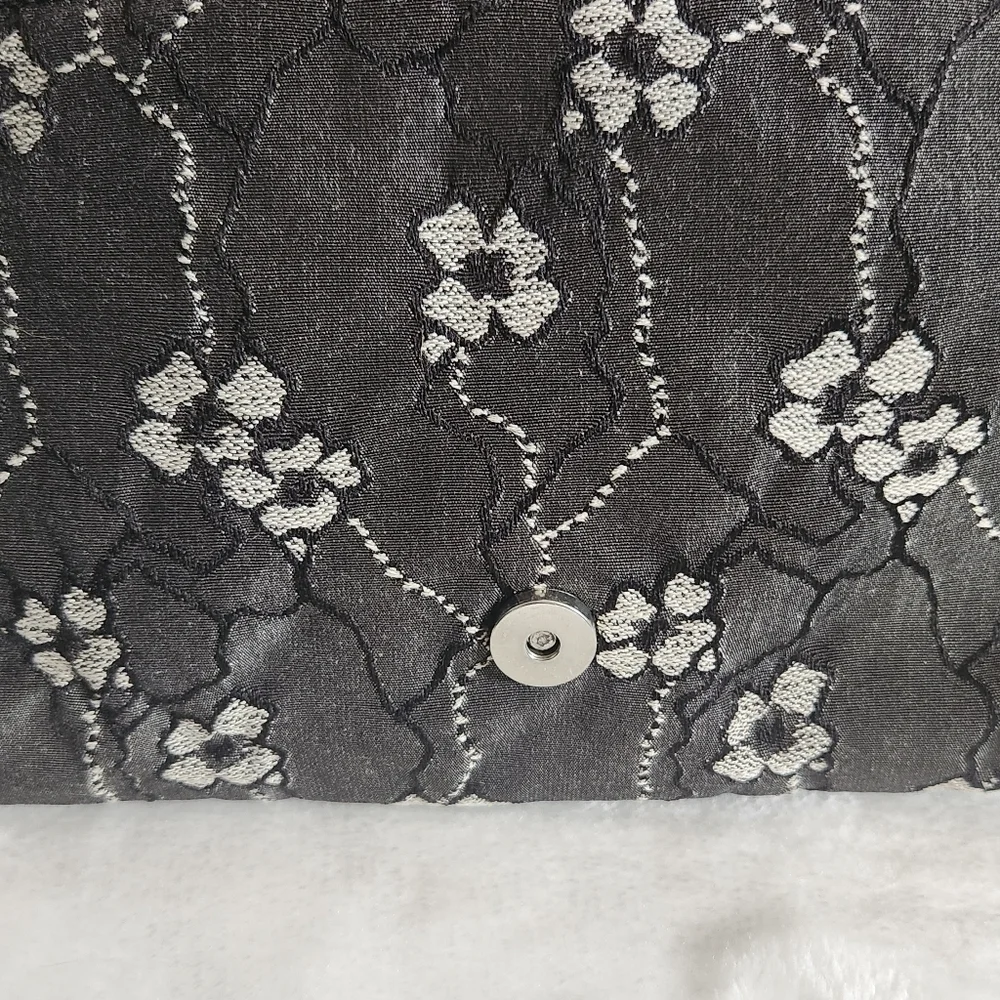 Lisa Lill Studio Gray Black White Floral Flower Wristlet Clutch Handbag